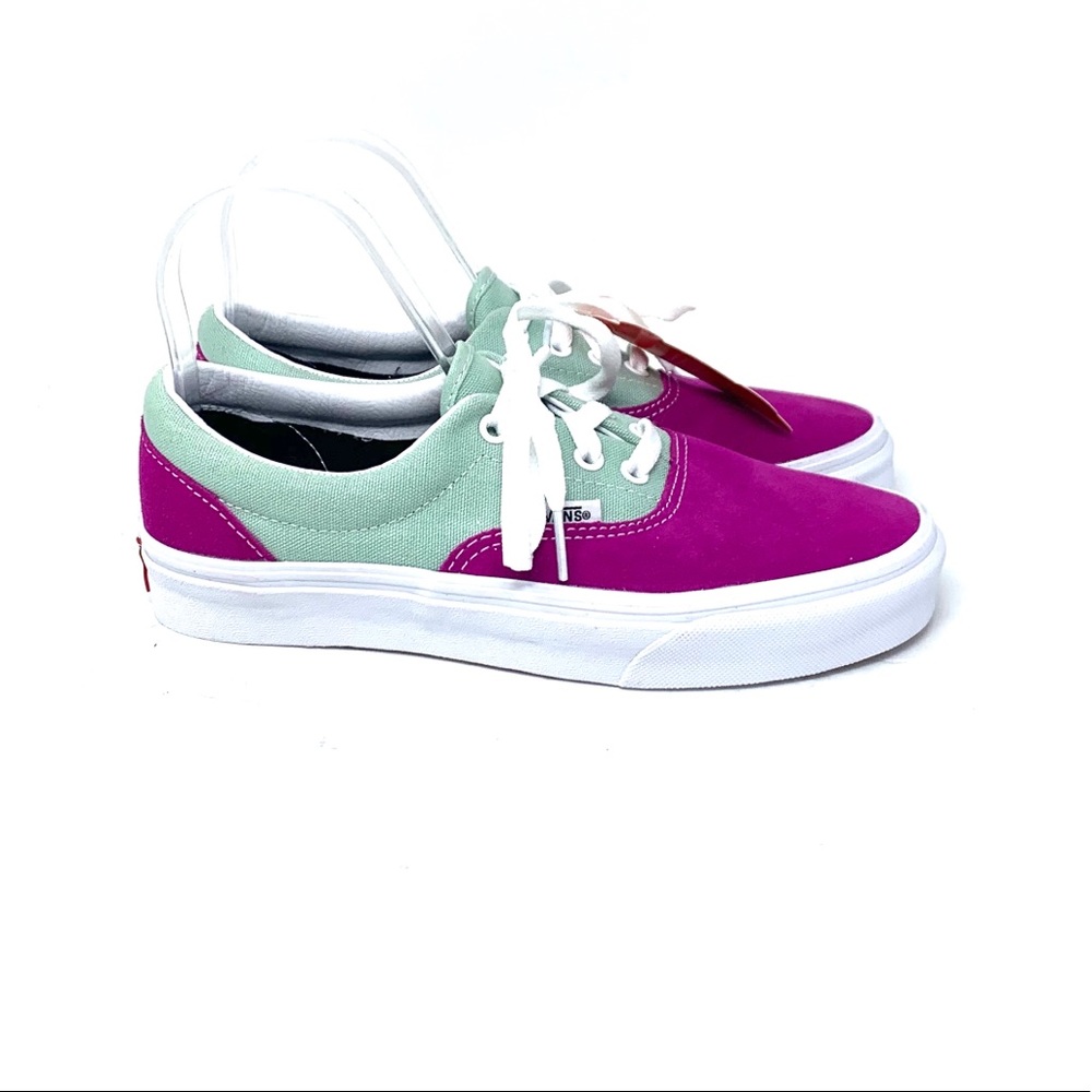 Vans - Picture 3 of 6